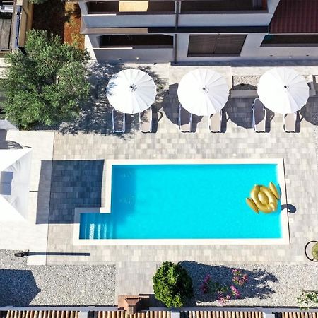 Apartment Nina With Private Pool Nova Vas  Εξωτερικό φωτογραφία