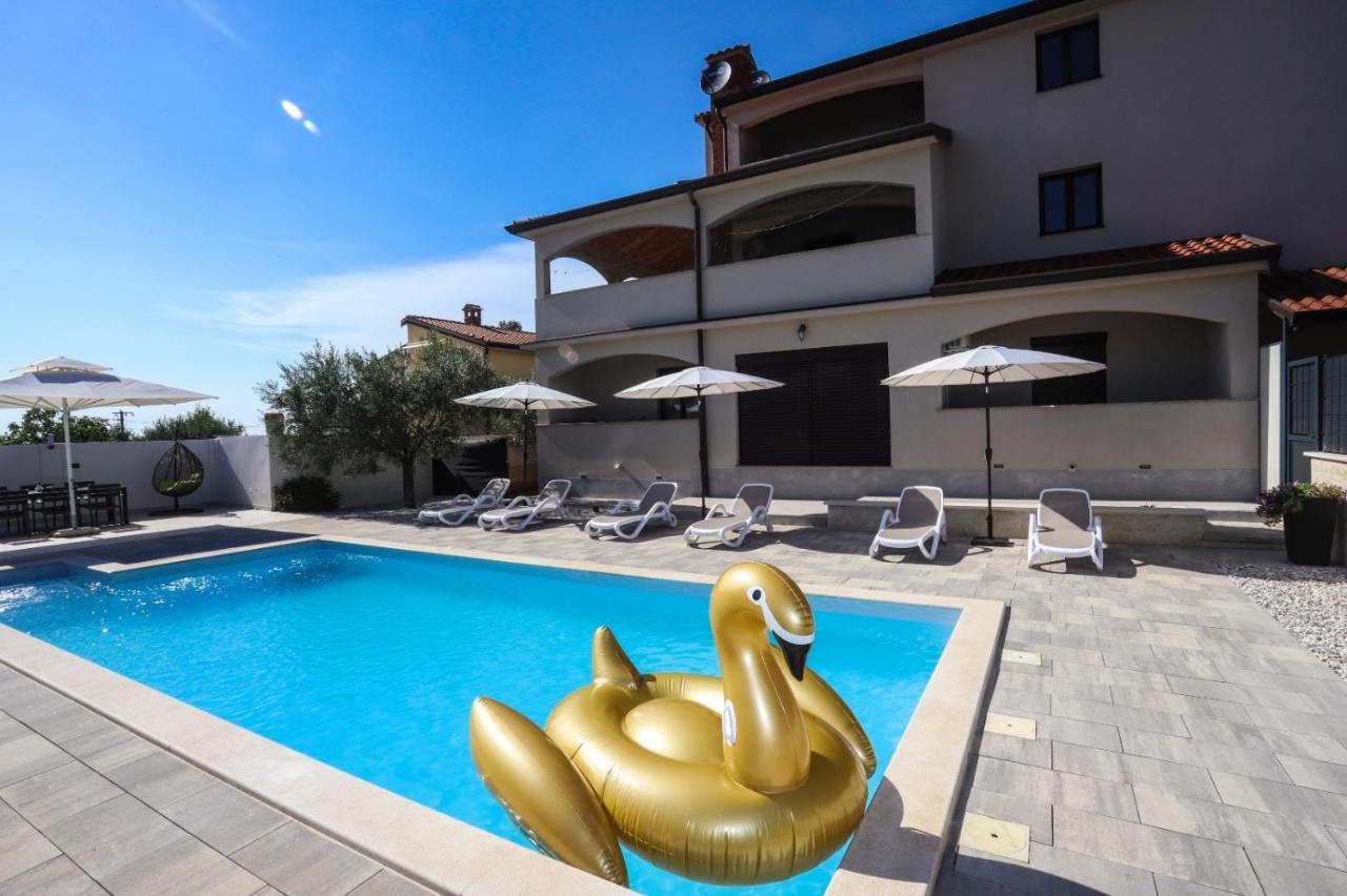 Apartment Nina With Private Pool Nova Vas  Εξωτερικό φωτογραφία