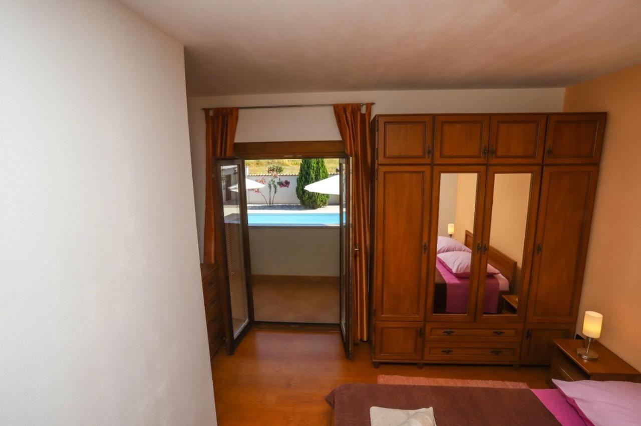 Apartment Nina With Private Pool Nova Vas  Εξωτερικό φωτογραφία